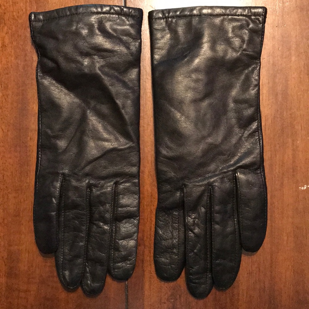 Liz Claiborne Leather Gloves